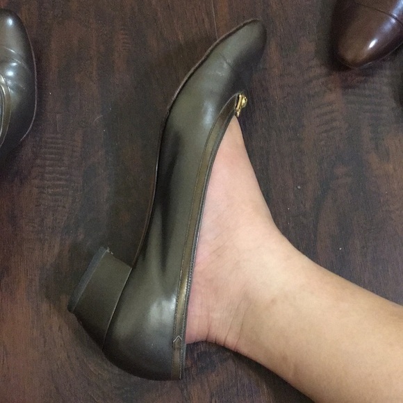 10 4A Salvatore Ferragamo Metal Grey Vintage pumps - Picture 7 of 8